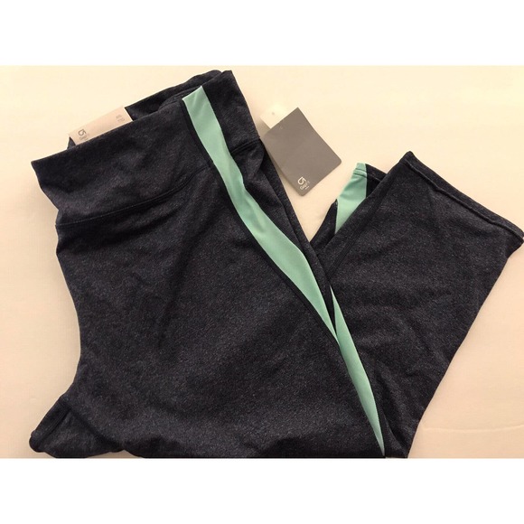 GAP Fit Capri Leggings XXL, Heathered Navy and Aqua - Picture 6 of 15